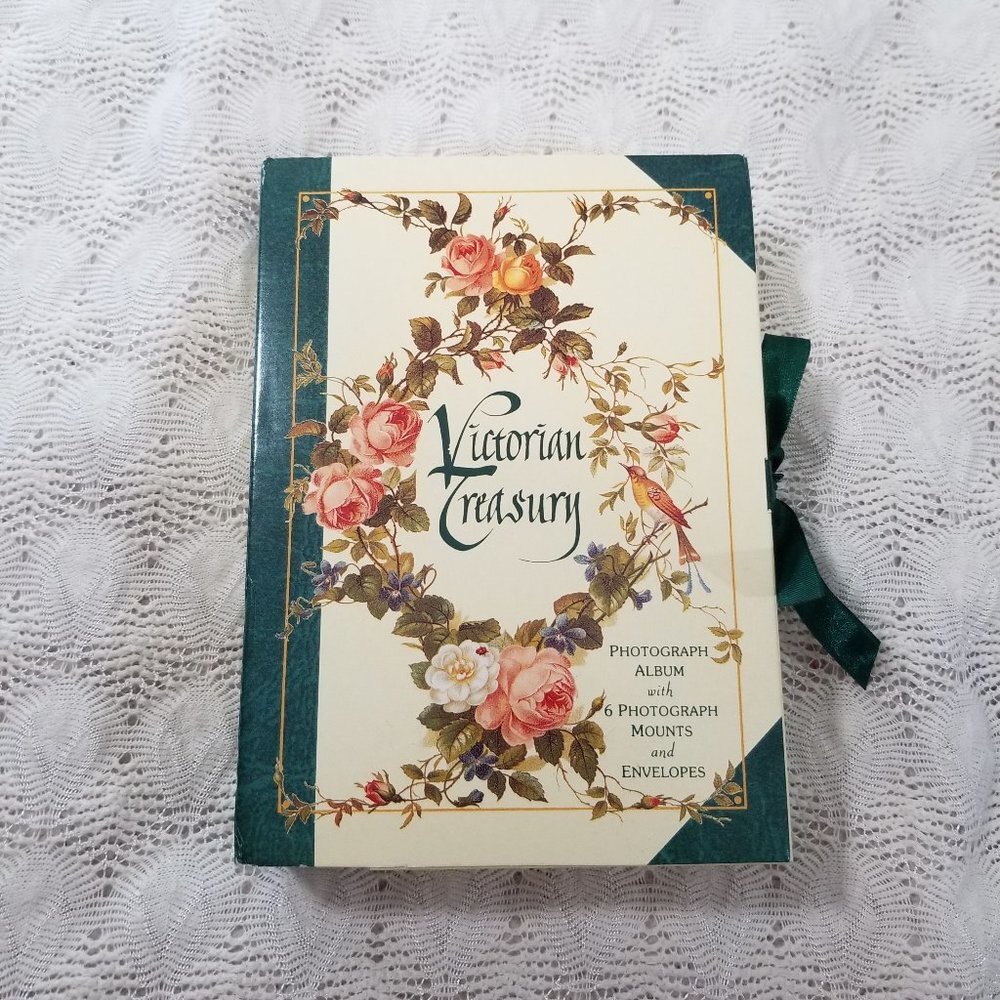 Victorian Treasury Photograph Album With 6 Photograph Mounts And Envelopes
